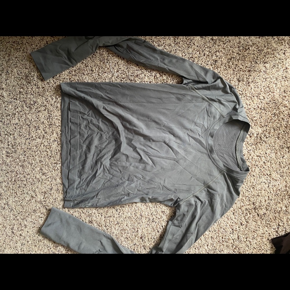 Lululemon long sleeve swiftly tech